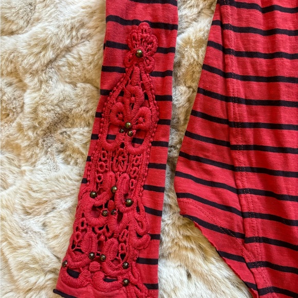 Free People Hard Candy Shirt Medium Red Striped Crochet Cuff Scoop Neck Top - Picture 4 of 9